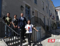 天津网红吃瓜事件视频曝光,揭秘幕后真相