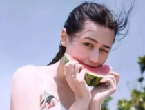 吃瓜网红女,揭秘吃瓜界的时尚达人